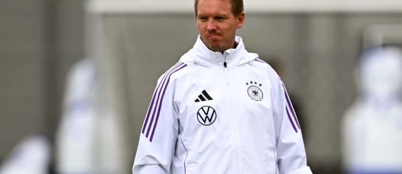 Julian Nagelsmann schaut selbst genau auf die Weltrangliste. - © Federico Gambarini/dpa