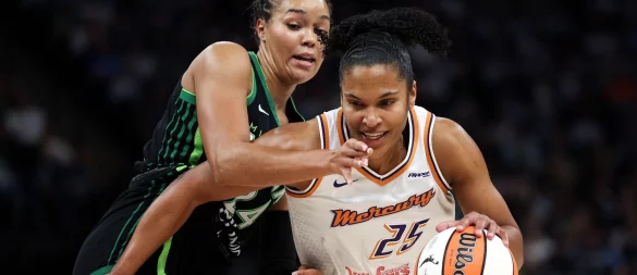Das zweite Spiel der Playoff-Serie zwischen den Lynx und den Mercury war intensiv. - © Matt Krohn/AP/dpa