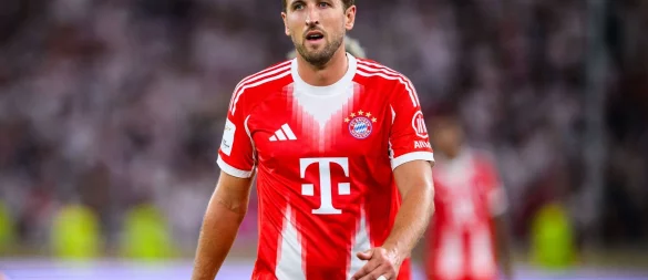 Das große «T» auf den Bayern-Trikots - hier bei Harry Kane - symbolisiert die Partnerschaft des Rekordmeisters mit der Telekom. - © Tom Weller/dpa