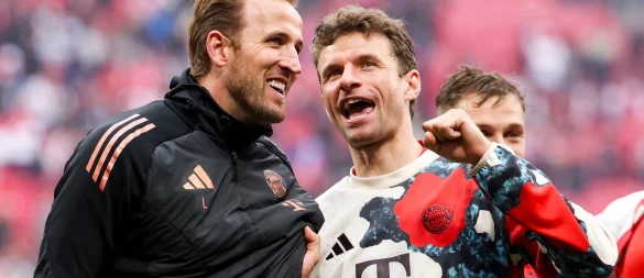 Harry Kane und Thomas Müller freuen sich nach ihrer ersten Meisterfeier auf ein weiteres besonderes Wochenende. - © Jan Woitas/dpa