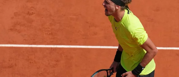 Für Alexander Zverev wird es in der zweiten Woche von Paris jetzt richtig ernst. - © Christophe Ena/AP/dpa