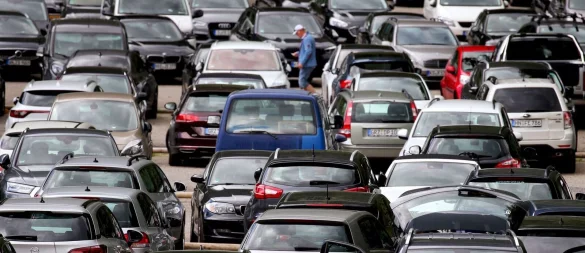 Neue Typklassen für Millionen Autos: Rund 5,9 Millionen Halter müssen mit höheren Einstufungen rechnen. - © Karl-Josef Hildenbrand/dpa/dpa-tmn