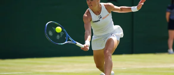 Für Laura Siegemund geht es in Wimbledon auch im Doppel weiter. - © Alastair Grant/AP/dpa