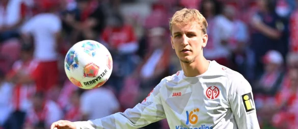 Nelson Weiper bindet sich länger an Mainz. - © Torsten Silz/dpa