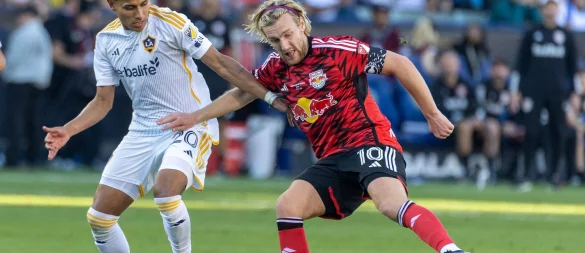Forsberg - hier in einer Partie aus der vergangenen Saison - traf doppelt vor dem Duell mit Lionel Messi. (Archivfoto) - © Ringo Chiu/ZUMA Press Wire/dpa