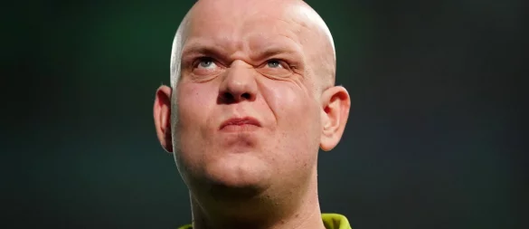 Verlor das WM-Finale: Michael van Gerwen. - © Zac Goodwin/PA Wire/dpa