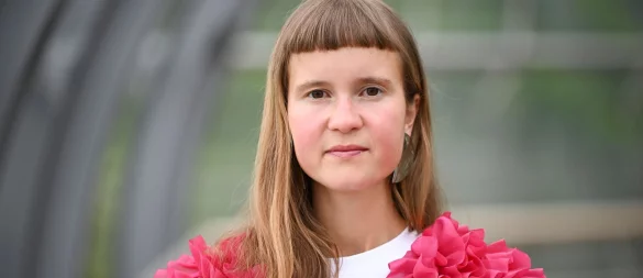 Autorin Caroline Wahl ist kein großer Krimi-Fan. (Archivbild) - © Jens Kalaene/dpa