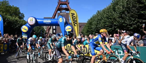 Die Radprofis starten in der Zeche Zollverein in Essen auf die erste Etappe der Deutschland Tour. - © Federico Gambarini/dpa