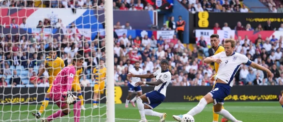 England und Kapitän Harry Kane gewannen auch das vierte Qualifikationsspiel zur Fußball-WM. - © Dave Shopland/AP/dpa