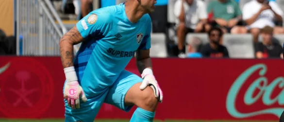 Fábio ist nach Angaben seines Clubs nun Rekordspieler (Archivbild) - © Chris Carlson/AP/dpa