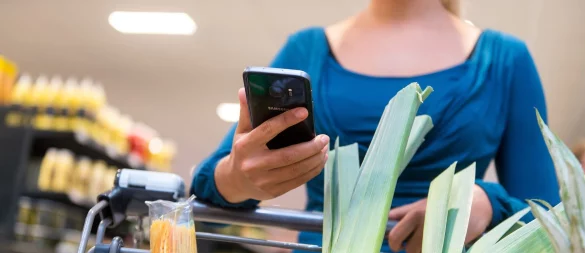 Gläserne Kundin: Super-Apps können das Kaufverhalten auswerten und steuern. - © Benjamin Nolte/dpa-tmn