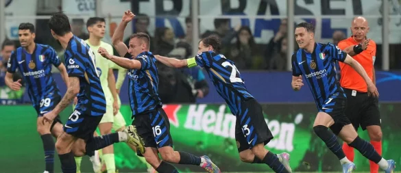 Die Inter-Spieler feiern den Einzug ins Finale der Champions League. - © Antonio Calanni/AP/dpa