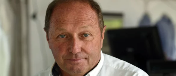 Jochen Mass: Rennfahrer mit Seemann-Herz. - © picture alliance / dpa