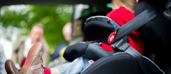 Mit gebrauchten Kindersitz-Modellen lässt sich Geld sparen - aber bitte nicht zulasten der Sicherheit. - © Nicolas Armer/dpa/dpa-tmn