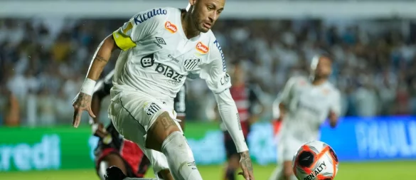 Brasiliens Star Neymar kassierte mit dem FC Santos eine herbe Niederlage. - © Andre Penner/AP/dpa