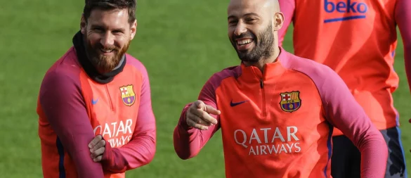 Messi (l.) und Mascherano kennen und schätzen sich seit vielen Jahren. (Archivbild) - © Pedro Salado/ Media Express/dpa
