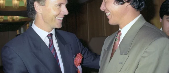Kunishige Kamamoto, hier im Jahr 1991 mit Franz Beckenbauer, prägte die japanische Fußballgeschichte. - © -/kyodo/dpa