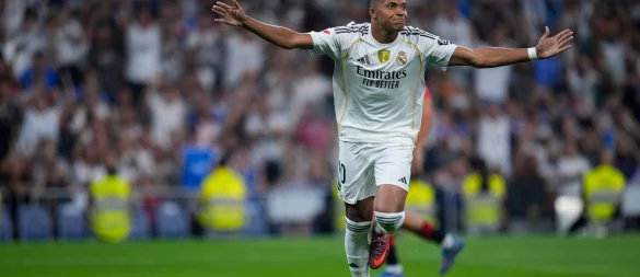 Kylian Mbappé trifft zum Auftaktsieg von Real Madrid. - © Manu Fernandez/AP/dpa