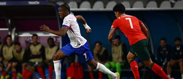 Mathys Tel spielt gerade bei der U21-EM. - © Martin Medòanský/TASR/dpa
