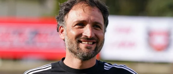 Jose Barcala wird neuer Trainer der Bayern-Fußballerinnen. - © Daniela Porcelli/Just Pictures/dpa