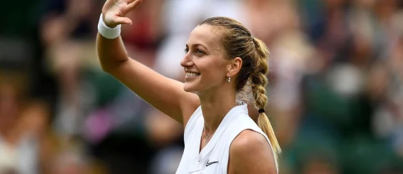 Die tschechische Tennisspielerin und zweifache Wimbledon-Siegerin Petra Kvitova beendet ihre Karriere. 2019 bejubelte sie ihren Sieg in Wimbledon. (Archivbild) - © Victoria Jones/PA Wire/dpa