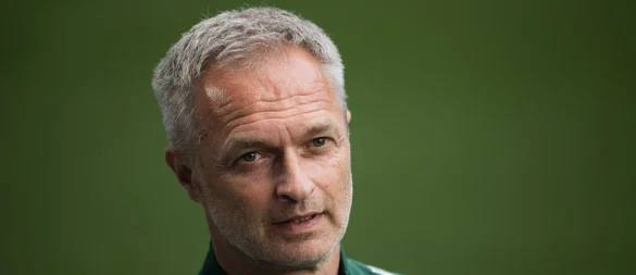 Frauen-Bundestrainer Christian Wück geht optimistisch in die EM. - © Sebastian Christoph Gollnow/dpa