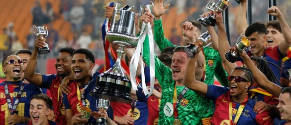 Den Pokalsieg Barcelonas feierte Marc-André ter Stegen als Ersatztorwart. - © Joan Monfort/AP/dpa