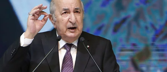Algeriens Präsident Abdelmadjid Tebboune reagierte betroffen. - © STR/AP/dpa