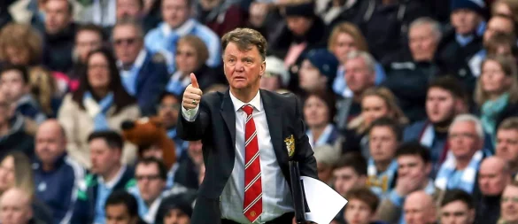 Einst Trainer von Manchester United, jetzt Kritiker: Louis van Gaal. - © picture alliance / Nigel Roddis/EPA/dpa