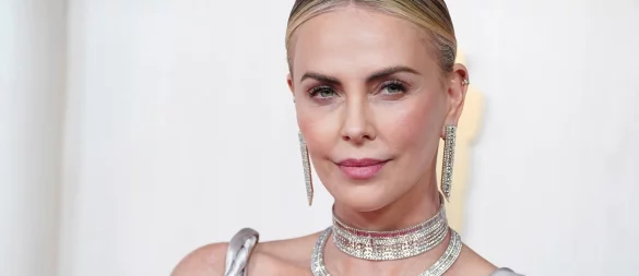 Charlize Theron sagt, sie sei sehr glücklich darüber, dass sie ihre Töchter ohne Partner an der Seite aufziehen kann. (Archivbild) - © Jordan Strauss/Invision/dpa