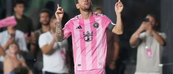 Superstar Lionel Messi jubelt über seinen Treffer gegen LA Galaxy. - © Lynne Sladky/AP/dpa