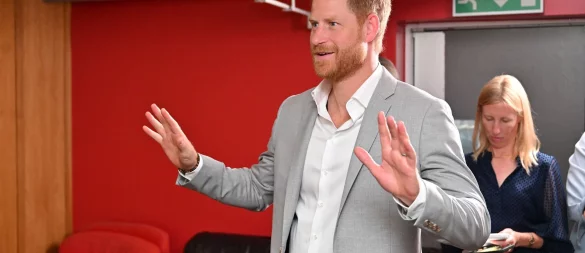 Prinz Harry ist zu Besuch in Nottingham. - © Paul Grover/Daily Telegraph/PA Wire/dpa