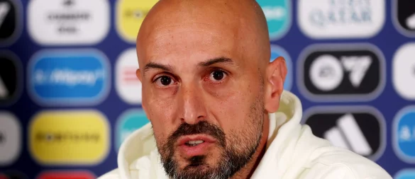 Hat die Startelf praktisch im Kopf: Trainer Antonio Di Salvo. - © Branislav Racko/dpa