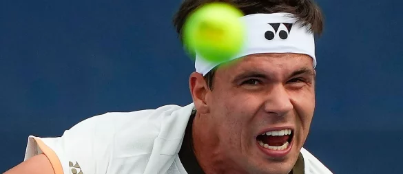Ein Tennis-Duell über 4:46 Stunden - dann hatte Daniel Altmaier seinen Erstrundensieg in New York geschafft. - © Yuki Iwamura/AP/dpa