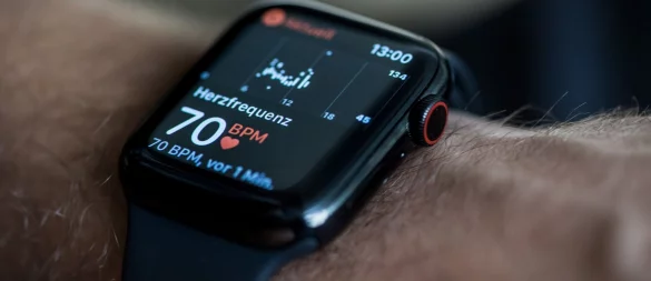 Vor allem bei der Herzfrequenz-Messung kommt es bei Smartwatches oft zu Abweichungen und Ungenauigkeiten. - © Franziska Gabbert/dpa-tmn