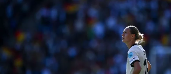 Fußballerin mit beruflichem Weitblick: Klara Bühl. - © Sebastian Christoph Gollnow/dpa
