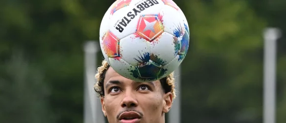 Der Wechsel von Hugo Ekitiké zum FC Liverpool rückt näher. - © Arne Dedert/dpa