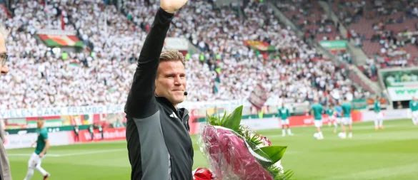 Servus Rekord-Schiedsrichter: Felix Brych beendet nach 359 Bundesligaspielen seine Karriere. - © Daniel Löb/dpa