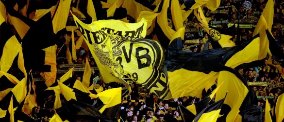 Die BVB-Fans sind in einem UEFA-Ranking auf Platz eins. - © Federico Gambarini/dpa