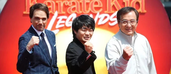 Die Schauspieler Ralph Macchio , Ben Wang und Jackie Chan (l-r). (Archivbild) - © James Manning/PA Wire/dpa