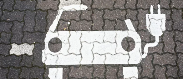 Schaffe ich es noch rechtzeitig zur Ladesäule? Wie begründet eine solche Reichweitenangst ist, sollte ein Versuch zeigen. - © Julian Stratenschulte/dpa