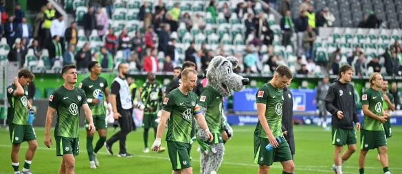 Wolfsburger Enttäuschung nach dem 0:1 gegen Leipzig. - © Swen Pförtner/dpa