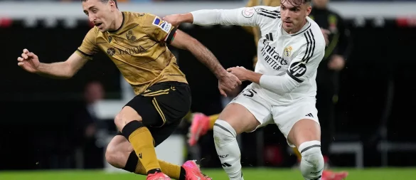 Die spanische Justiz hat den Weg für einen Strafprozess gegen Real-Star Raúl Asencio wegen des Vorwurfs der Weitergabe eines Sex-Videos von jungen Frauen eröffnet. - © Bernat Armangue/AP/dpa