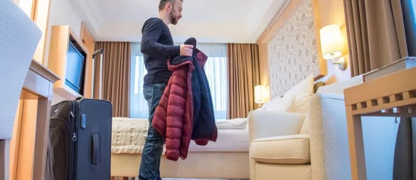 Viele Buchungsportale haben nur bestimmte Zimmerkontingente eines Hotels im Angebot. Es lohnt sich daher, den Preis direkt beim Hotel zu prüfen. - © Christin Klose/dpa-tmn