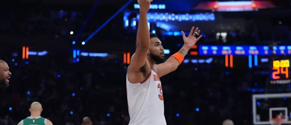 Karl-Anthony Towers freut sich in eigener Halle über den Einzug ins NBA-Halbfinale. - © Frank Franklin II/AP/dpa