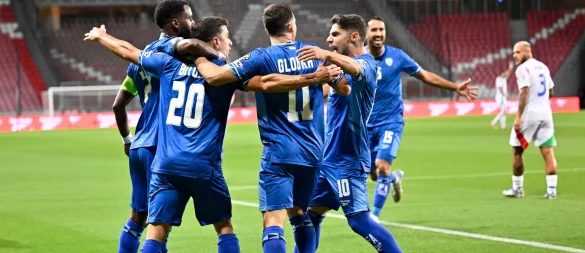 Italiens Fußballer zitterten sich zu einem 5:4 gegen Israel und haben die WM im Blick. - © Denes Erdos/AP/dpa