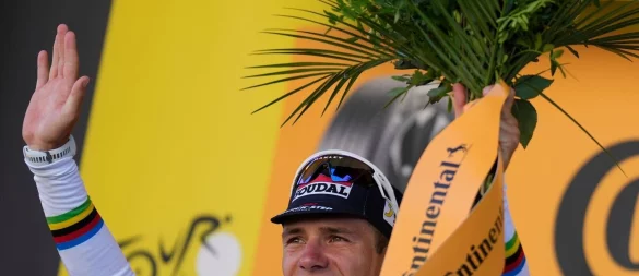 Wechsel zu Red Bull: Remco Evenepoel will noch öfter bei der Tour jubeln. - © Mosa\\\'ab Elshamy/AP/dpa