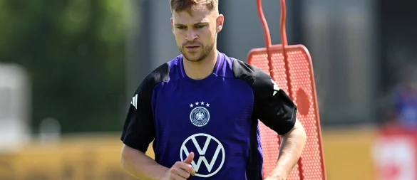 Joshua Kimmich gehört bald zu den DFB-Spielern mit mindestens 100 Einsätzen. - © Federico Gambarini/dpa