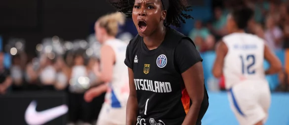 Alexis Peterson und die deutschen Basketballerinnen stehen im EM-Viertelfinale. - © Christian Charisius/dpa