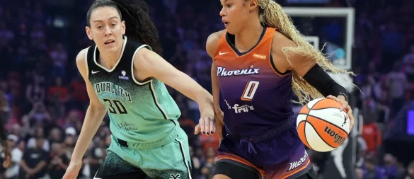Satou Sabally hat mit Phoenix Mercury einen Fehlstart ins Playoff-Halbfinale der WNBA hingelegt. - © Rick Scuteri/AP/dpa